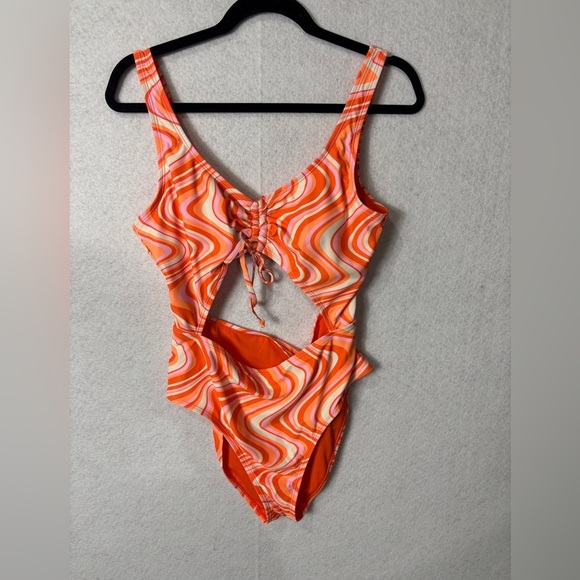 No Boundaries Other - NOBO No Boundaries Orange Swimsuit
Size 11-13